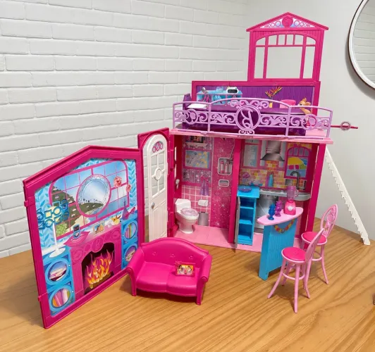 Casa de Férias Barbie Glam Vacation House 2010