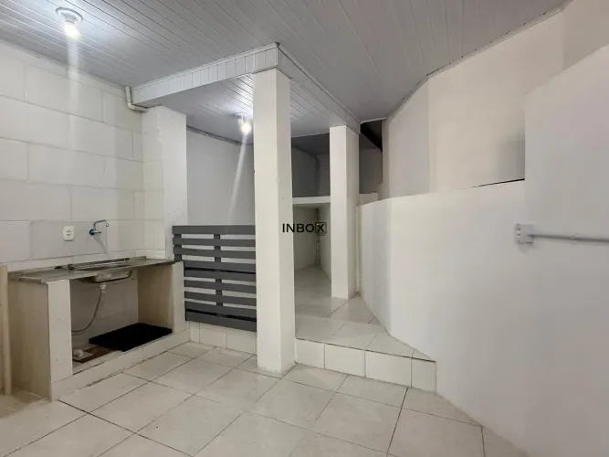 INBOX CIA IMOBILIÁRIA ALUGA- Apartamento tipo Quitinete no Borgo.