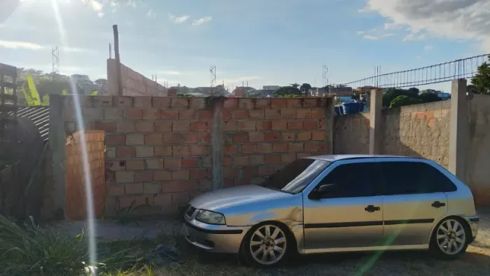 Barracão com loja e porao