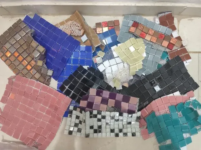 15 kg de Pastilhas de Vidro para Mosaico, Decoração e Artesanato
