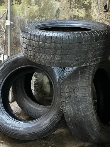 04 pneus aro 20. 275/60 pra vender ou trocar em aro 17 perfil baixo