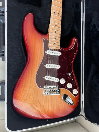 Guitarra Fender American Standard Stratocaster 2008 - Sienna Sunburst - Made in USA