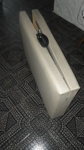 Mesa portátil para atividades estéticas