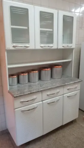 Armário de Cozinha Completo com Balcão e Portas de Vidro