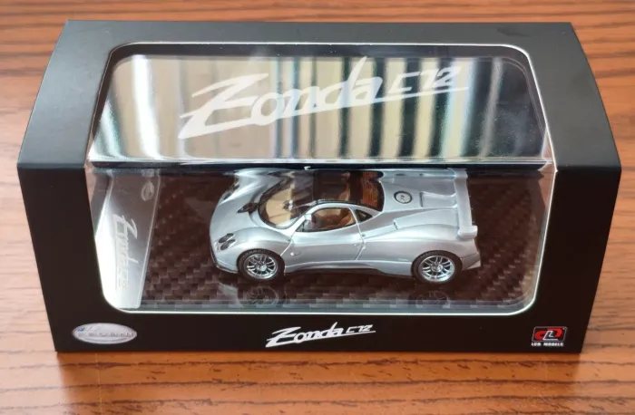 LCD Models Pagani Zonda C12 - 1:64