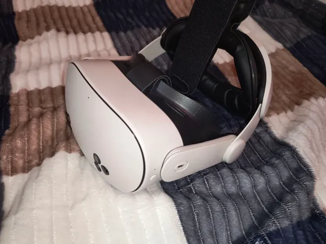 Meta Quest 3S 128gb (upgrade headstrap, visor, pilhas controles) + Cabo VR Link
