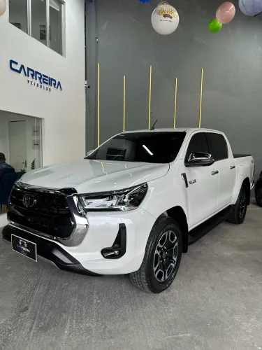 Toyota Hilux CD SRX 4X4 2.8 TDI 16V Diesel Aut. 2024