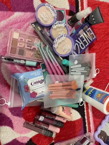 Vendo esses produtos todos válidos,36 produtos para revenda ou presente.