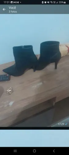bota cano curto salto fino preta