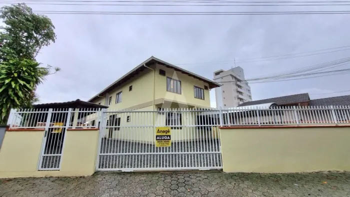 Apartamento com 1 quarto e 1 vaga no bairro Costa e Silva
