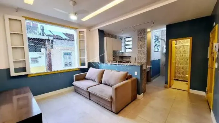 Apartamento - / Residencial / Catete