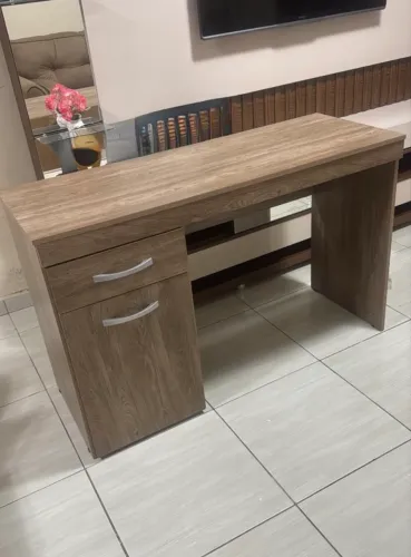 Vende-se escrivaninha 