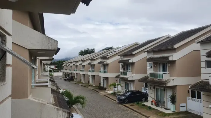 Casa à Venda no Condomínio York Prime 4 Quartos, Sótão e Muito Conforto!