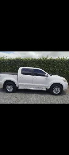 Toyota Hilux CD SRV D4-d 4X4 3.0 TDI Diesel AUT 2015