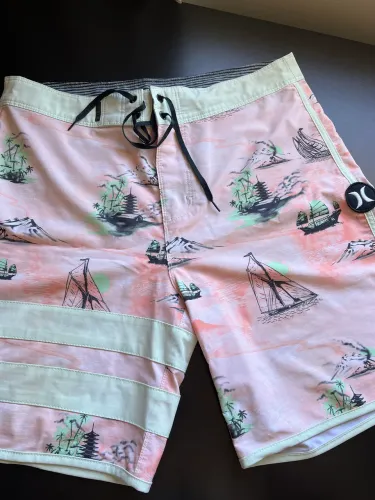 Bermuda Hurley masculina 42