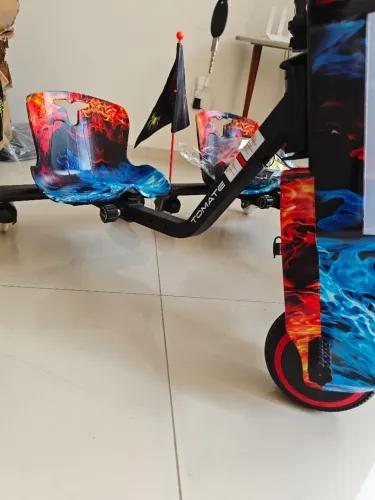 Triciclo infantil elétrico Novo!