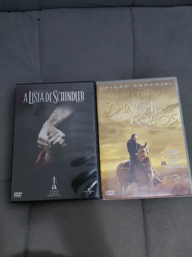 Coleção filmes históricos: a lista de Schindler e Dança com lobos