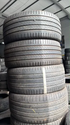 Pneus 245/40/20 marca continental