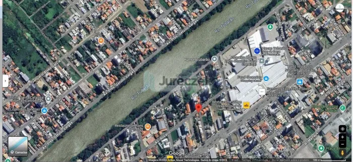 Terreno de Esquina à Venda Localização Privilegiada Perto do Shopping