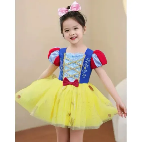 Fantasia Infantil, tam 3 ou 4 anos.