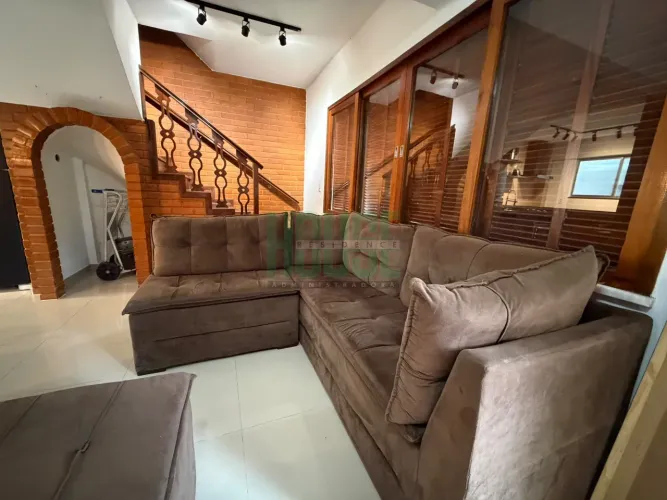 CASA 3 QUARTOS COM 1 SUÍTE MOBILIADO - ALTO - TERESÓPOLIS - RJ
