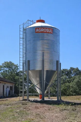 SILO METÁLICO PARA ARMAZENAR GRÃOS E RAÇÕES 