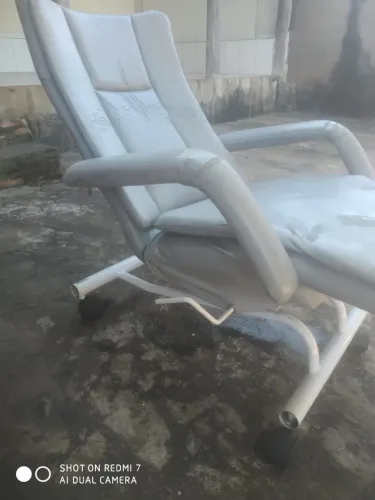 Cadeira reclinável, preço 200