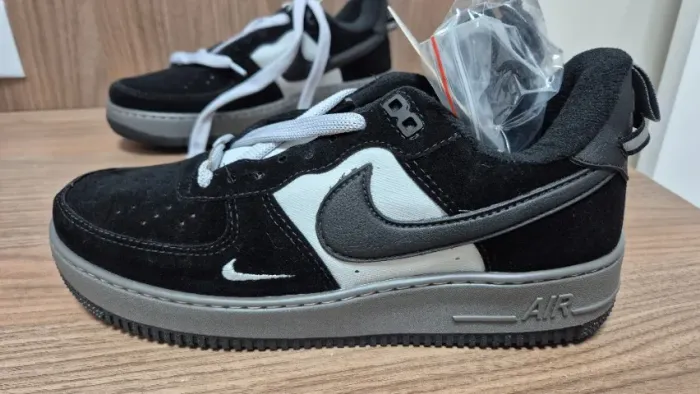 Tênis Nike Air Force I Tamanho 41 preto, branco e cinza