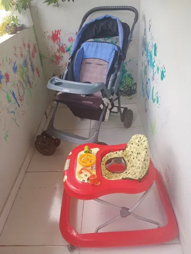 Carrinho de bebê + Andador