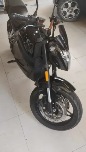 Vendo Moto Voltz EVS 3000watts 2021