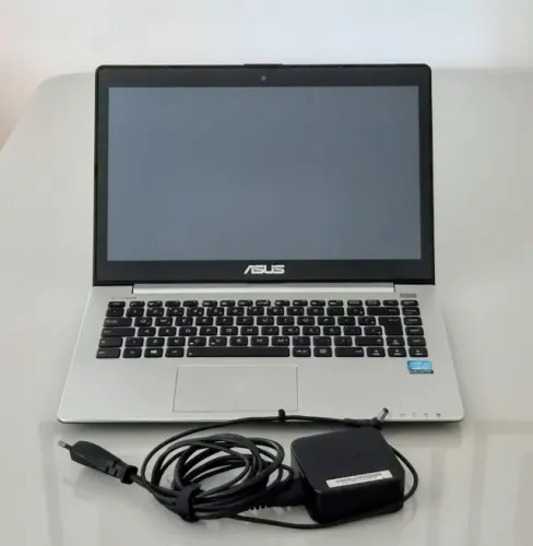 Notebook Asus S400CA Touchscreen para Peças + Carregador Original