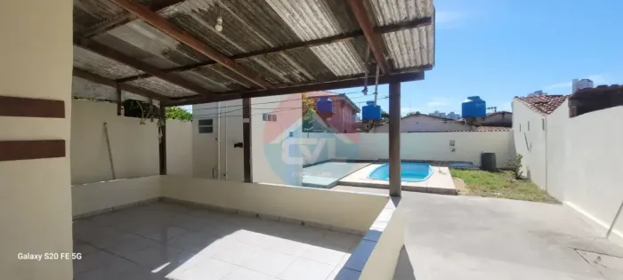 Bela casa com piscina no bairro ALVORADA Proxima ao Hosp. Julio Müller codigo: 310554
