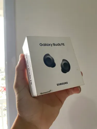 Vendo fone Samsung galaxy buds FE novíssimo completo com caixa
