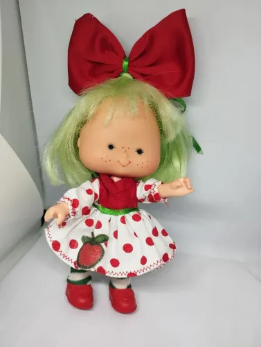 Boneca Moranguinho Maçãzinha