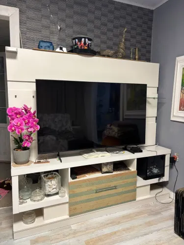 Rack/Painel para TV com armário