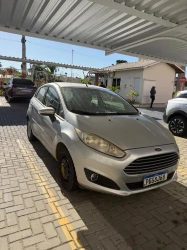 Ford Fiesta 1.6 16V Flex Aut. 5P 2014