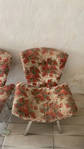 Vende-se duas poltronas