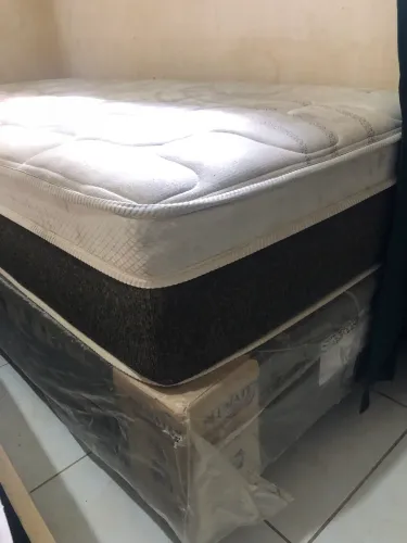 Base e colchão Plumatex