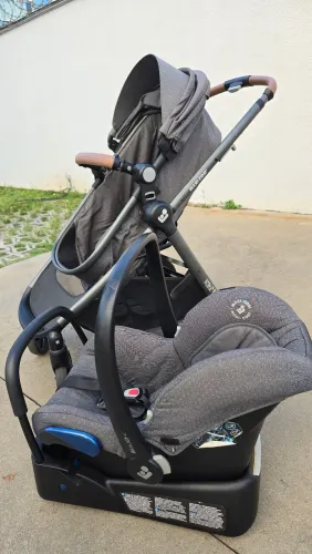 Carrinho de bebê e bebê conforto maxi-cosi travel system (Anna)- usado em ótimo estado