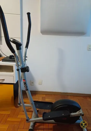 Vendo Elíptico em bom estado.