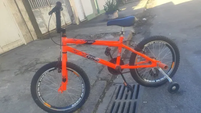 Bicicleta Infantil aro 20 coral Traker GTU