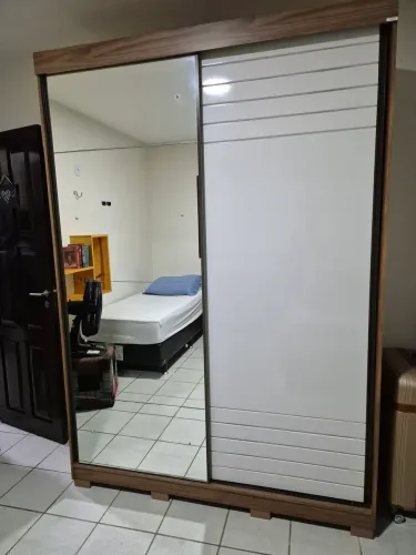 Guarda roupa 2 portas com espelho