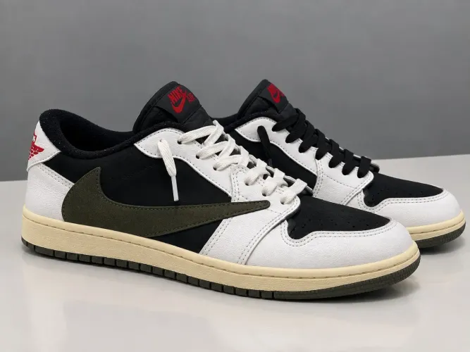 NIKE TRAVIS SCOTT JORDAN 1 LOW "OLIVE"