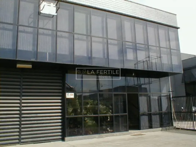 Barracão com 600 m², aluguel de R$ 19.000 + Taxas - Hauer, Curitiba (PR)