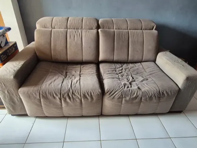 Sofá retrátil usado