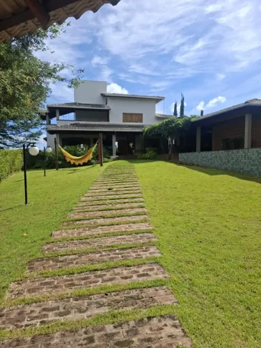 CASA EXCLUSIVA A VENDA EM CONDOMÍNIO