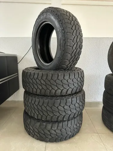Pneus 245/70R17 Pirelli MTR