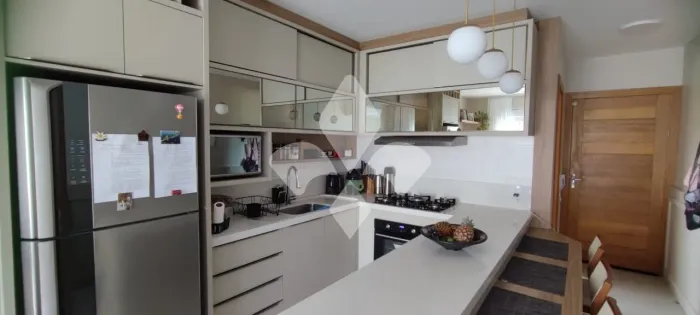 Apartamento semimobiliado com 02 quartos, bairro Ambrósio, Garopaba/SC
