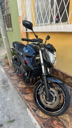 Yamaha XJ6 2012 - Preta - Muito Conservada