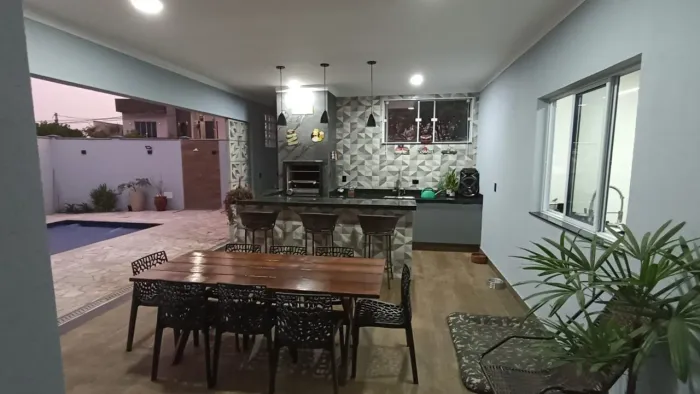 Casa Condomínio Margarida de Holstein